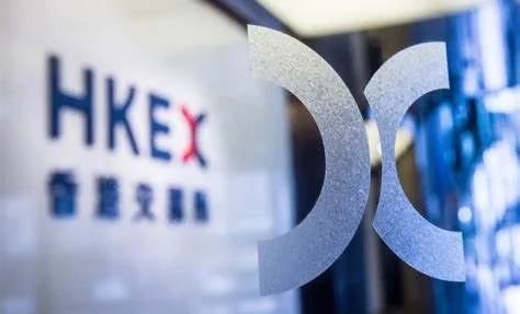 鸿岳资本配资 香港前八个月上市59家，IPO募资1345亿、增5.8倍，递表277宗  | 香港IPO市场2025年
